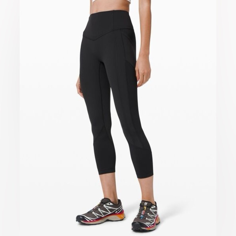 All the Right Places High-Rise Crop 23" size 4